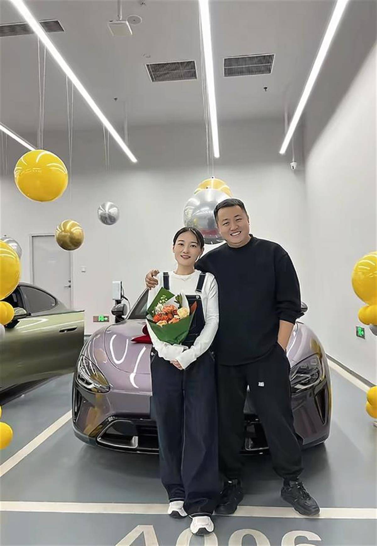 小米SU7坠崖车主再提新车，“发文感谢雷军”冲上微博热搜